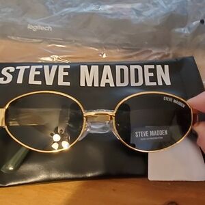 Steve Madden Gold Frame Sunglasses MYSTIE. UV PROTECTION GREEN BLUE LENSE. NWT